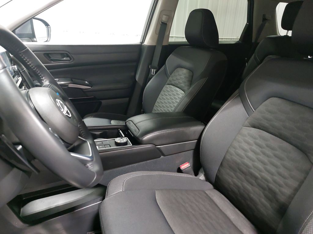 2025 NISSAN PATHFINDER - Image 17