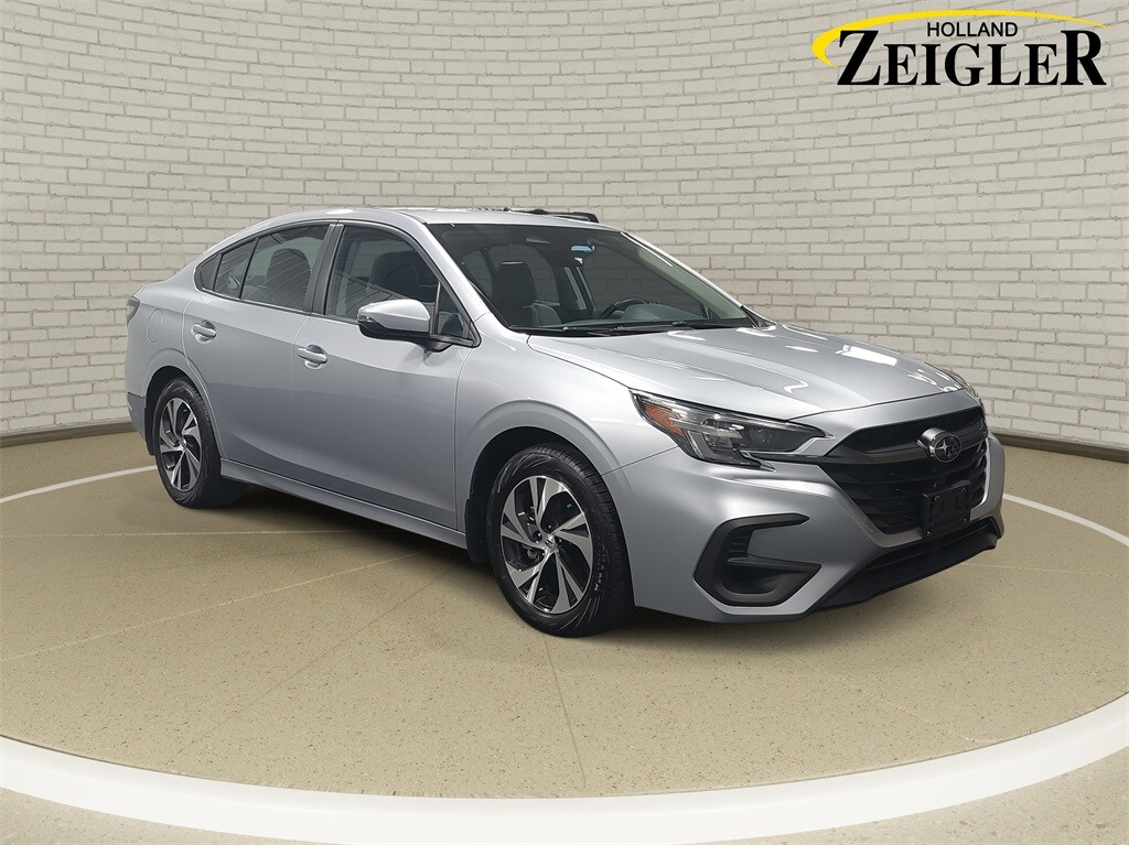 2025 Subaru Legacy Premium photo 3