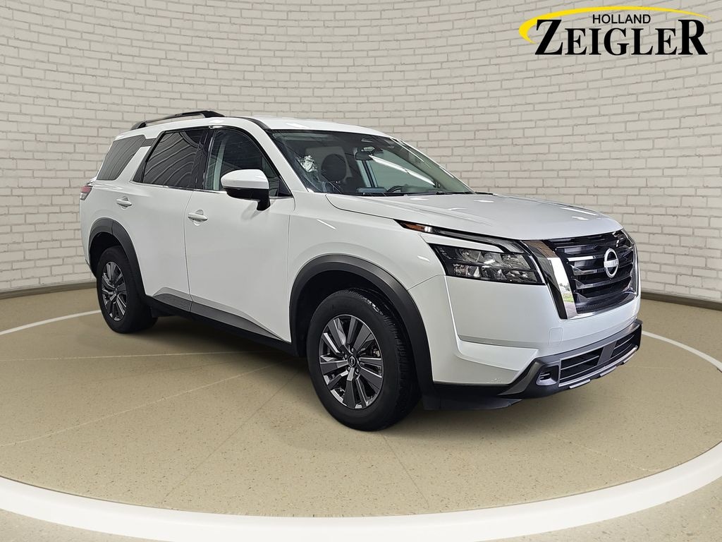 Used 2025 Nissan Pathfinder SV SUV