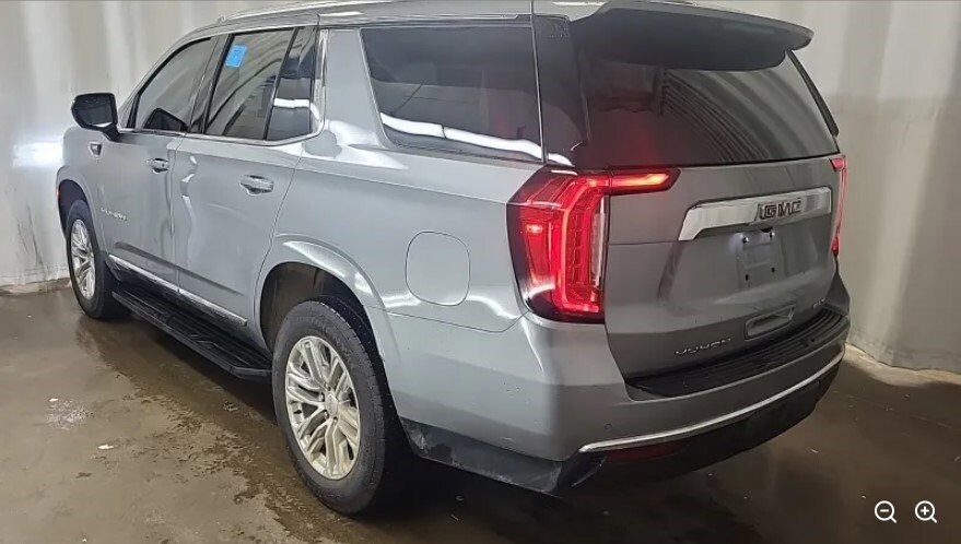 2024 Gmc Yukon SLT photo 2