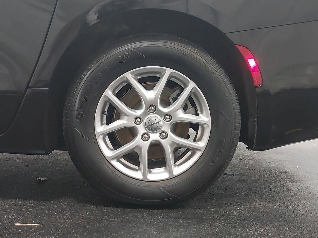 2025 CHRYSLER PACIFICA - Image 35