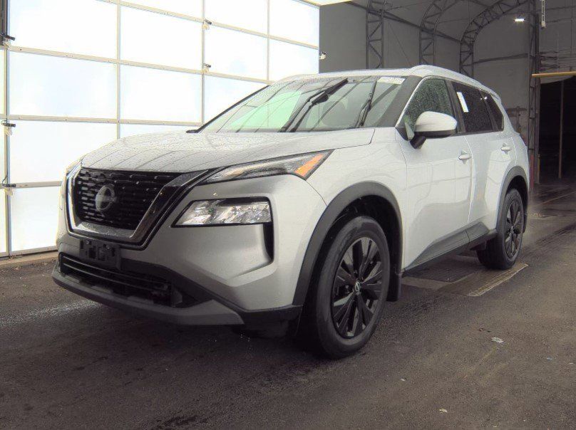 2023 Nissan Rogue SV's photo