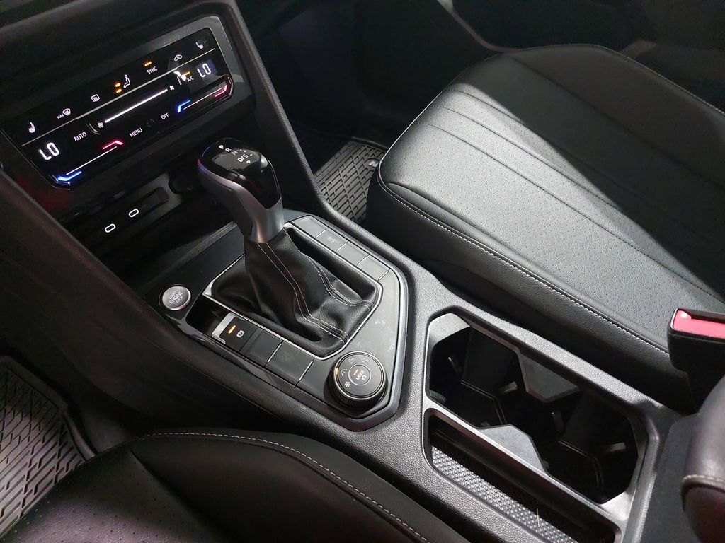 2022 VOLKSWAGEN TIGUAN - Image 24