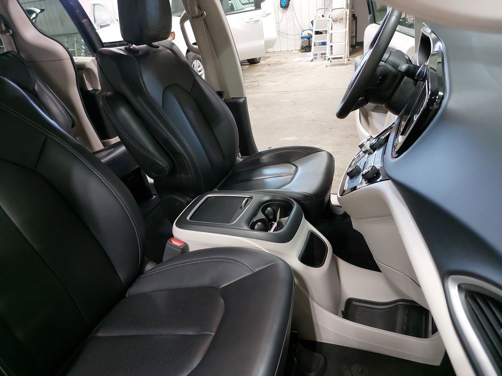 2024 CHRYSLER PACIFICA - Image 10