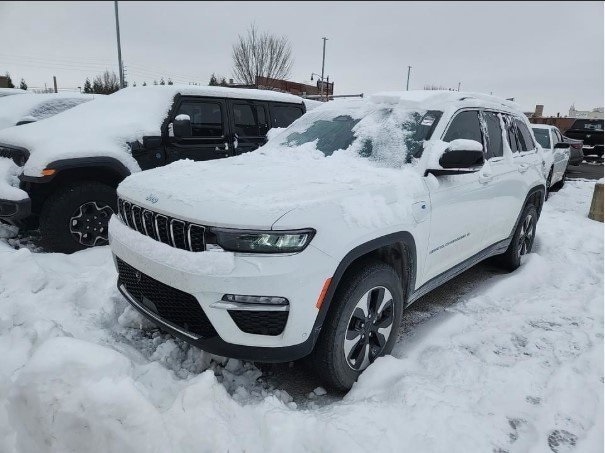 2022 Jeep Grand Cherokee 4xe's photo