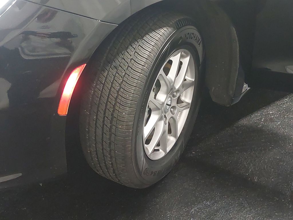 2025 CHRYSLER PACIFICA - Image 34