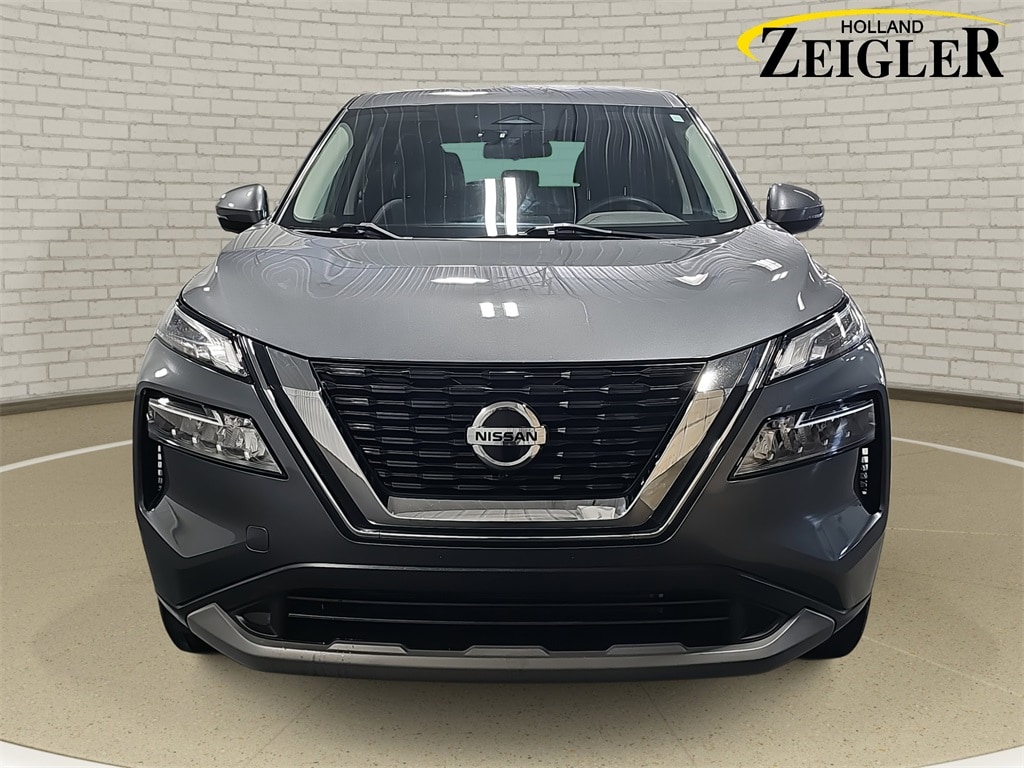 Used 2021 Nissan Rogue SV with VIN 5N1AT3BB8MC777246 for sale in Holland, MI