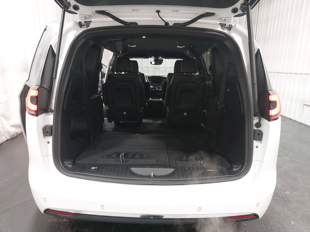 2025 CHRYSLER PACIFICA - Image 14