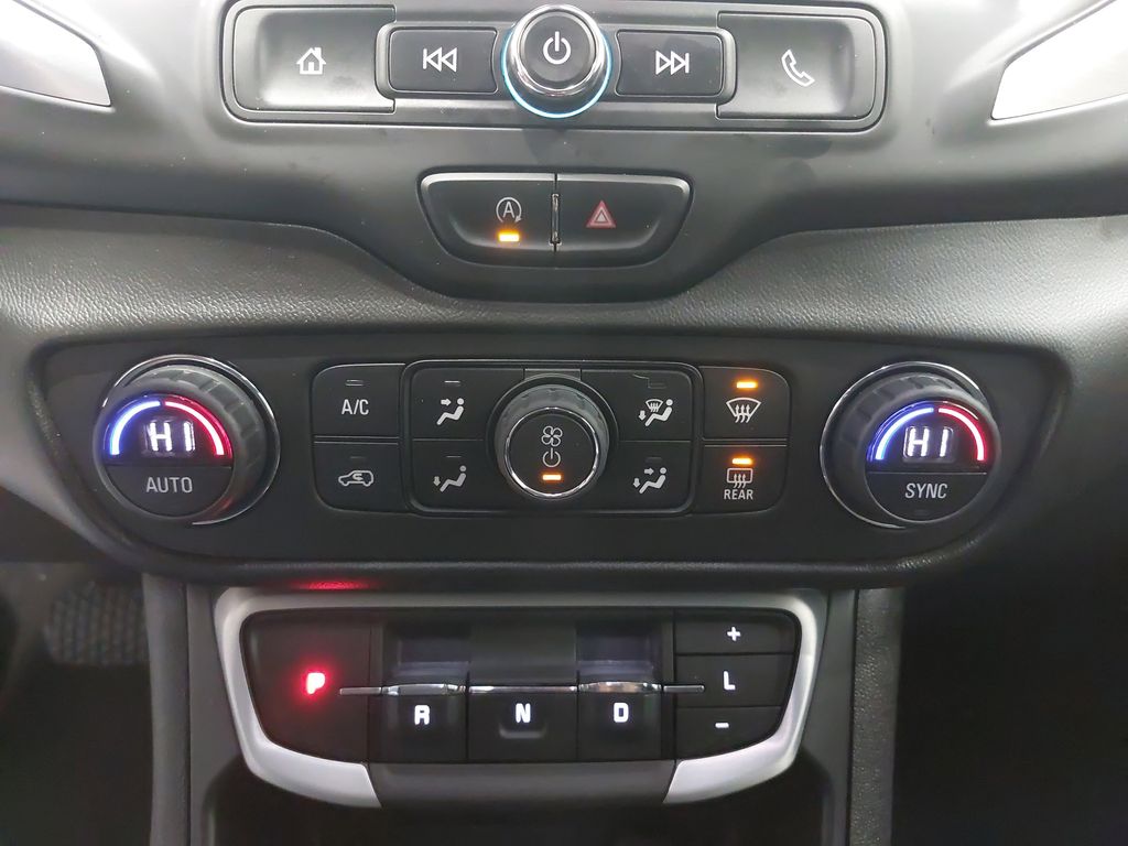 2022 GMC TERRAIN - Image 20