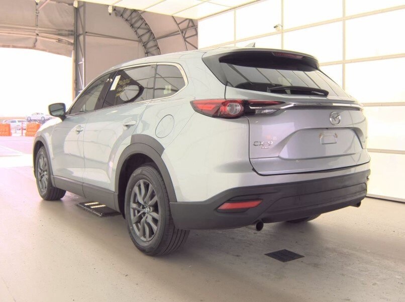 2023 Mazda CX-9 Touring photo 2