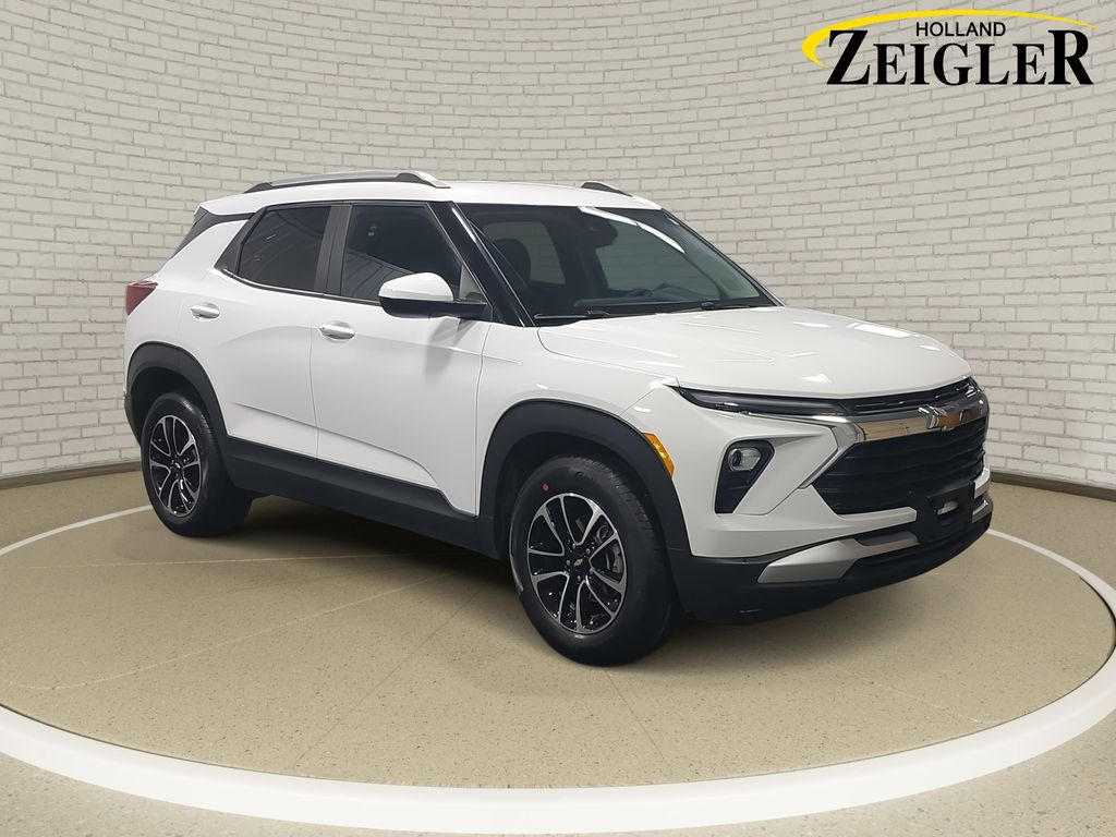 2025 CHEVROLET TRAILBLAZER - Image 3