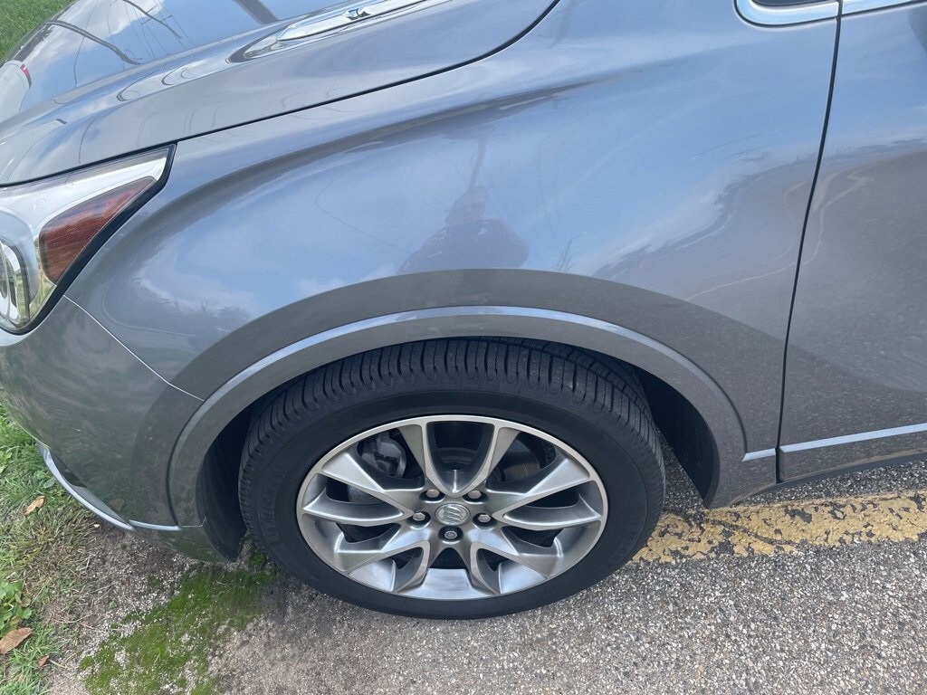 2020 Buick Envision Essence photo 4