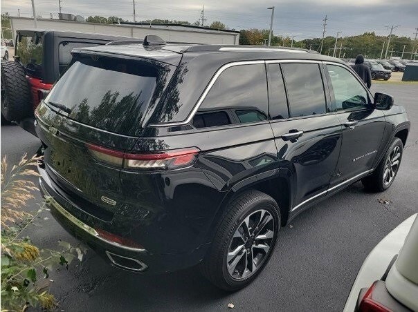 2024 Nissan Murano SV photo 3