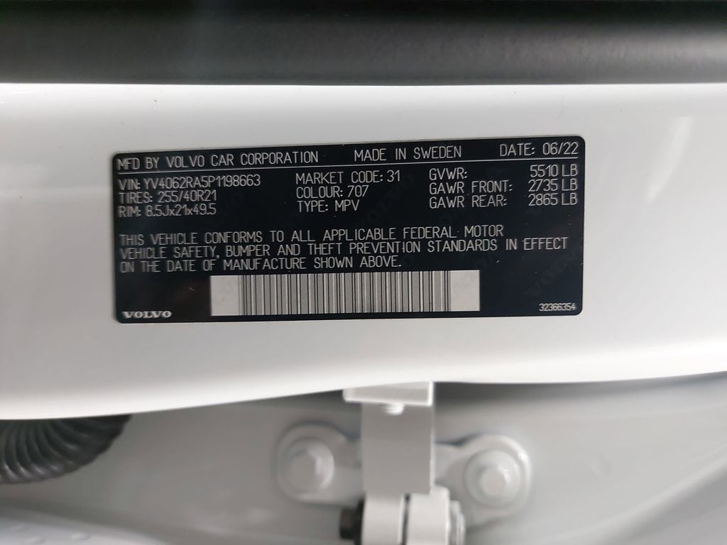 2023 VOLVO XC60 - Image 38