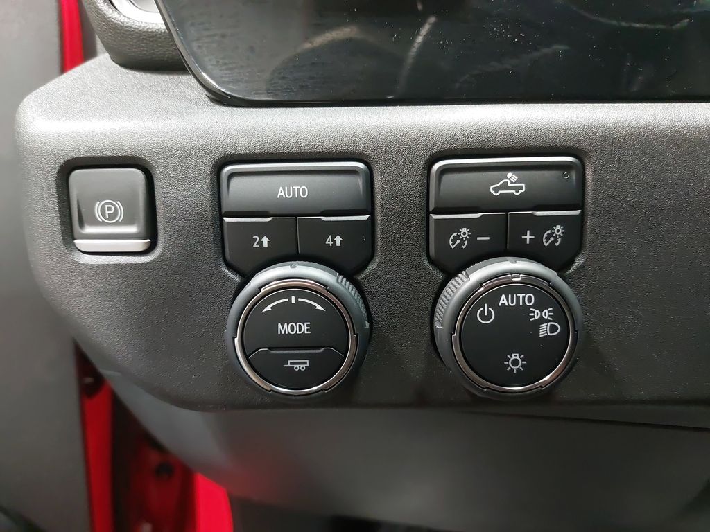 2023 CHEVROLET SILVERADO - Image 26