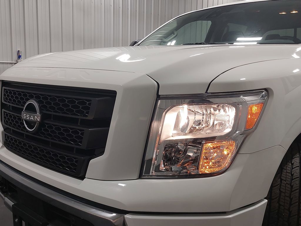 2024 NISSAN TITAN - Image 30