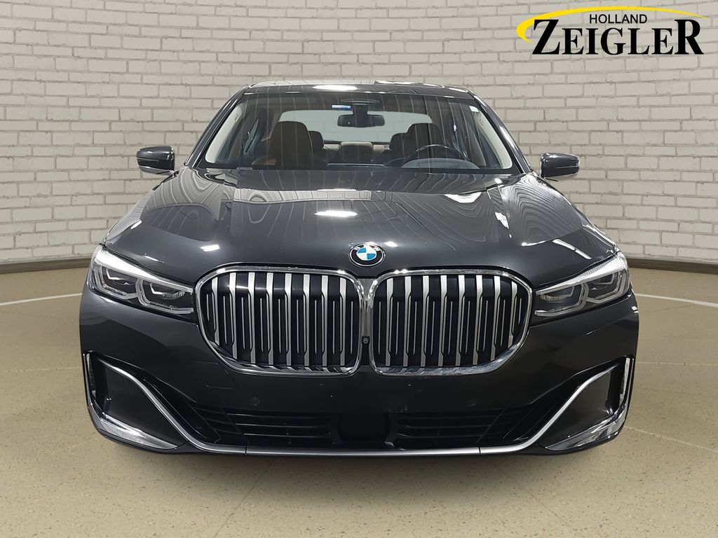 2020 BMW 750I - Image 2