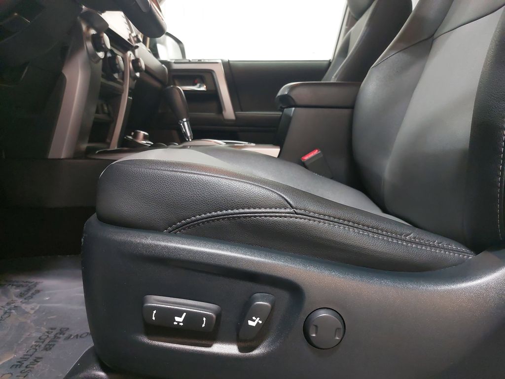 2021 TOYOTA 4RUNNER - Image 31