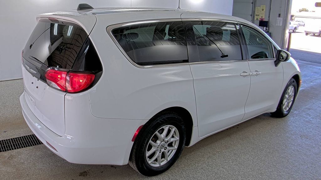 2022 CHRYSLER VOYAGER - Image 2