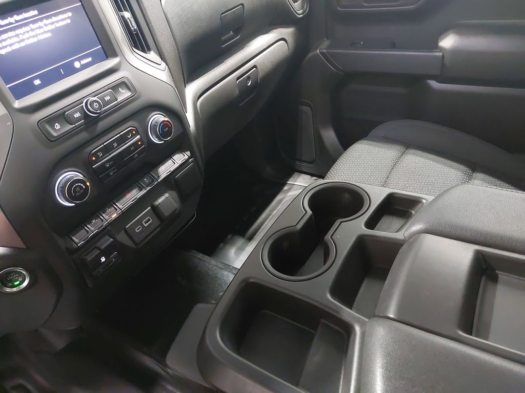 2024 CHEVROLET SILVERADO - Image 25