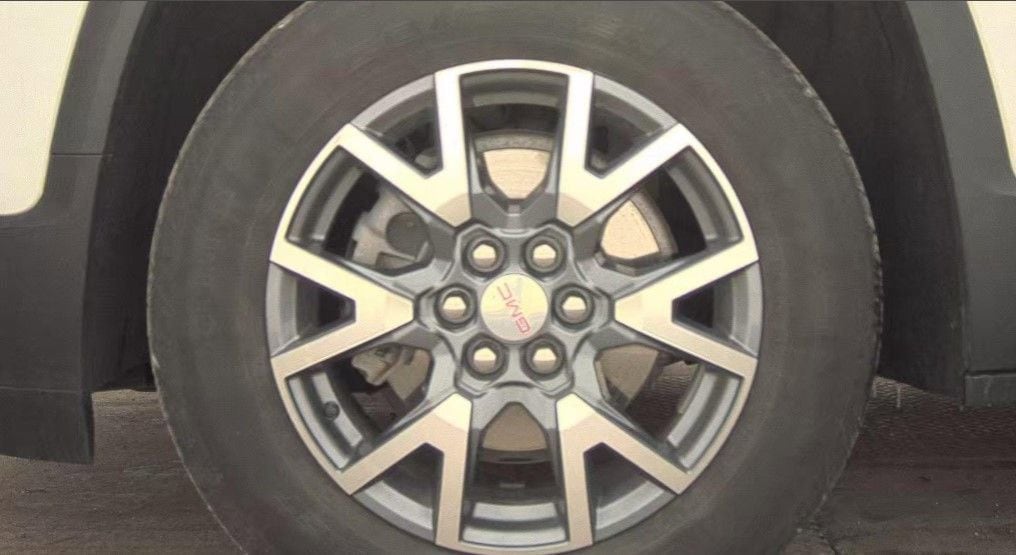 2023 GMC ACADIA - Image 9