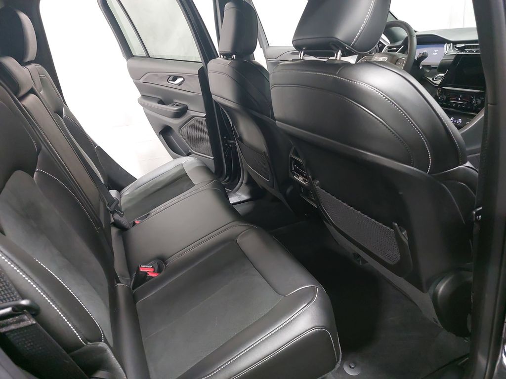 2023 JEEP GRAND CHEROKEE - Image 11