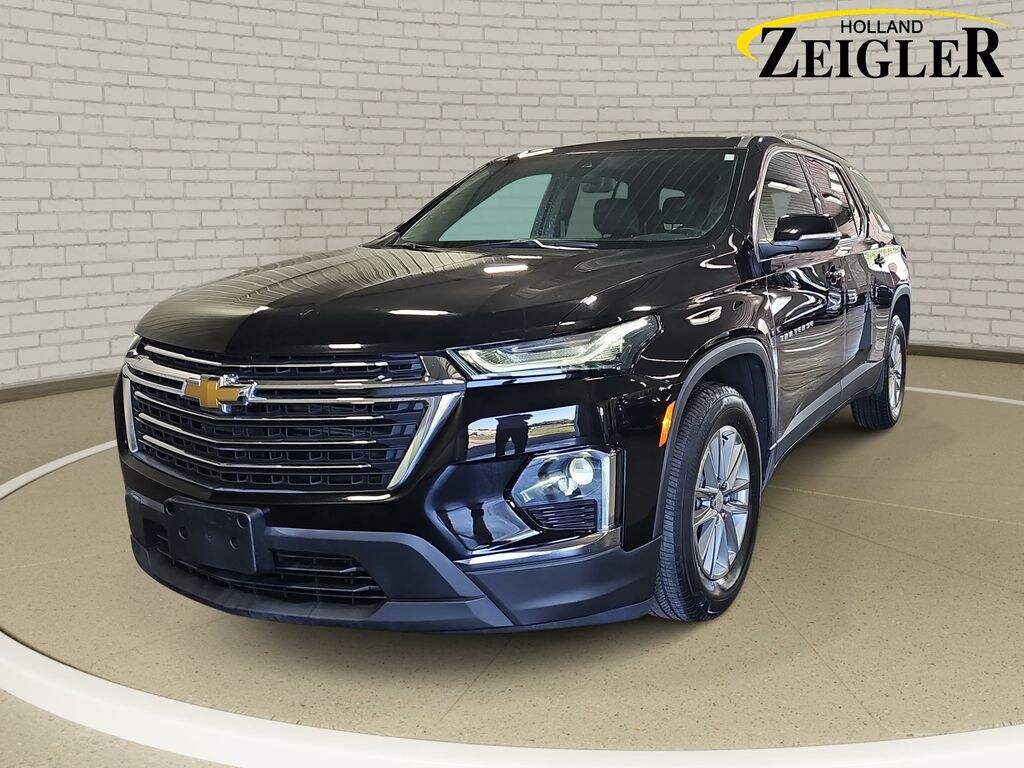 Used 2023 Chevrolet Traverse LT SUV