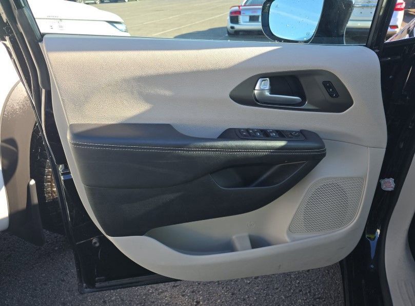 2024 CHRYSLER PACIFICA - Image 10