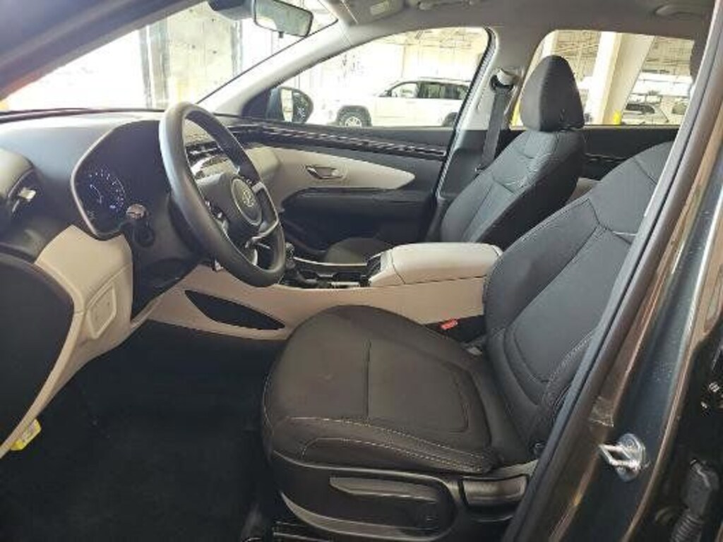 Used 2023 Hyundai Tucson SE SUV