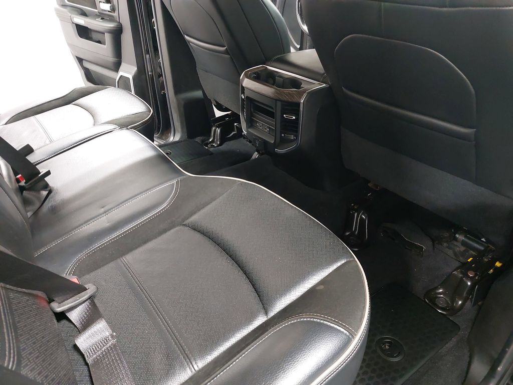 2019 RAM 3500 - Image 11