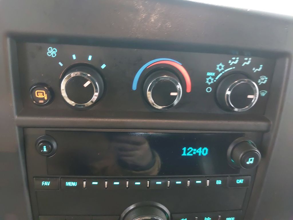 2024 GMC SAVANA - Image 19