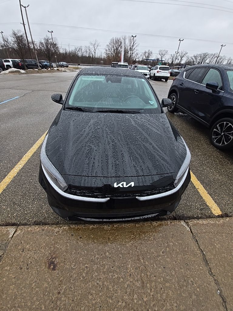 2023 KIA FORTE - Image 1