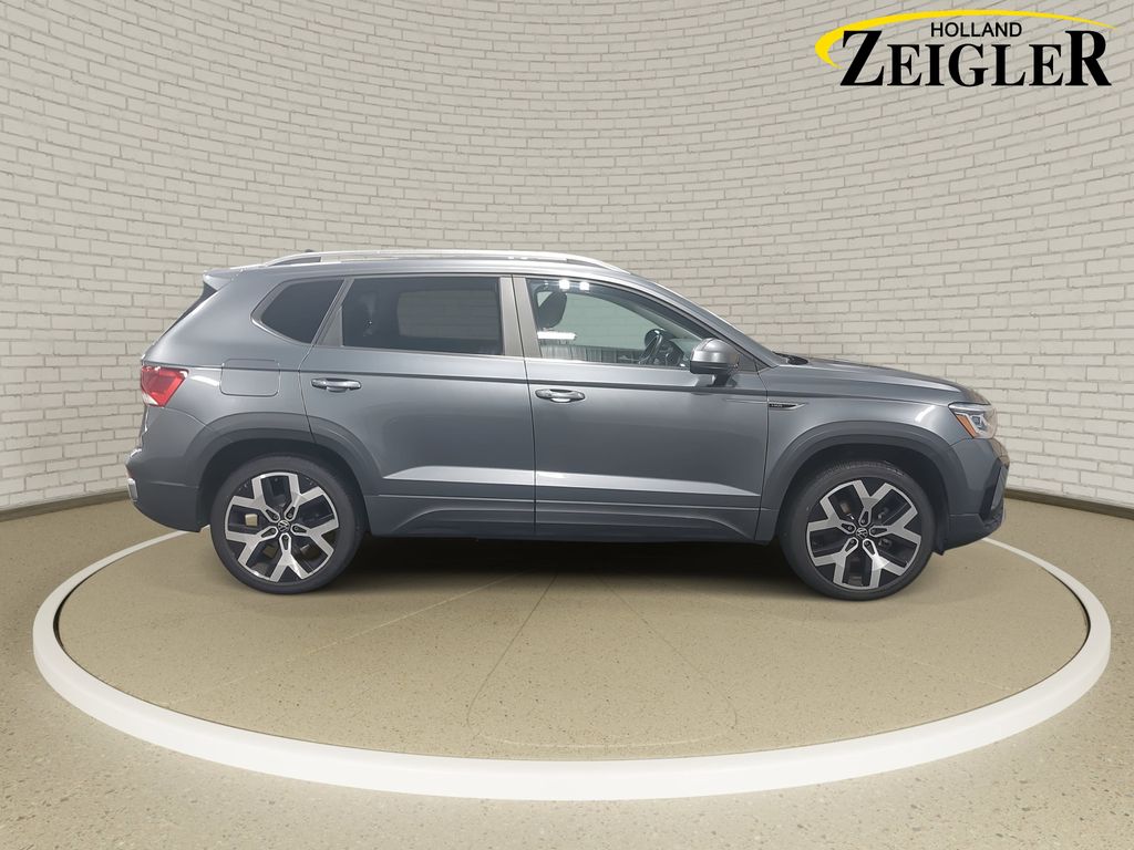 2022 VOLKSWAGEN TAOS - Image 4