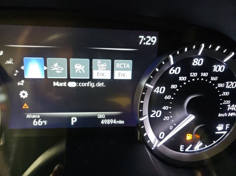 2023 Toyota Highlander L photo 4