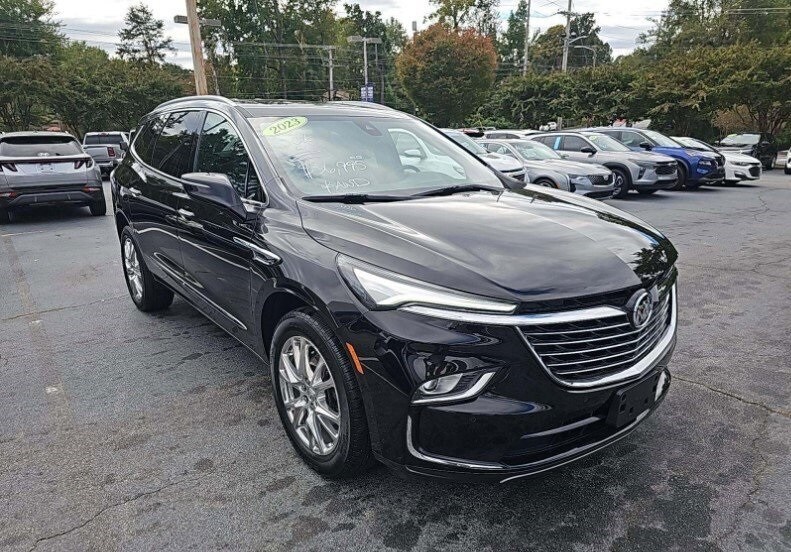 2023 Buick Enclave Essence photo 4