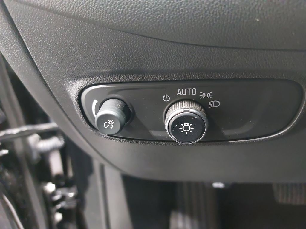 2023 CHEVROLET EQUINOX - Image 27