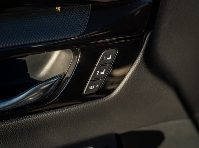 2025 HONDA CR-V - Image 25