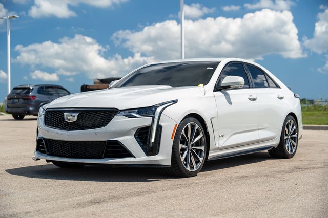2023 Cadillac CT4 photo 3