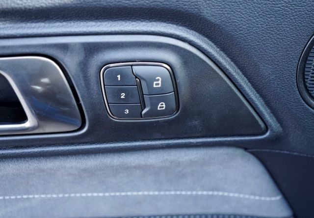 2020 FORD MUSTANG - Image 16