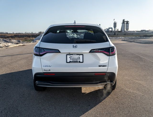 2023 HONDA HR-V - Image 4