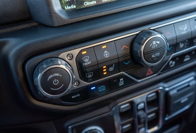 2021 JEEP WRANGLER - Image 30