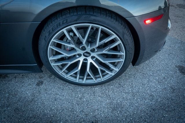 2018 AUDI R8 - Image 10