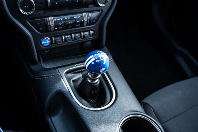 2020 FORD MUSTANG - Image 29