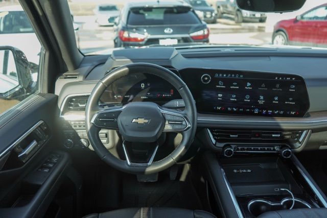 2025 CHEVROLET SUBURBAN - Image 14