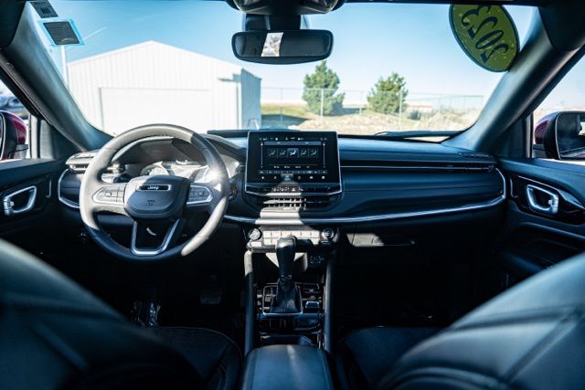 2023 JEEP COMPASS - Image 14