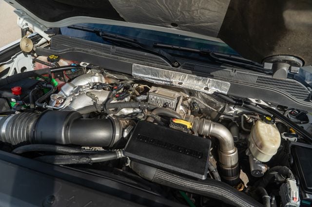 2017 CHEVROLET SILVERADO - Image 30