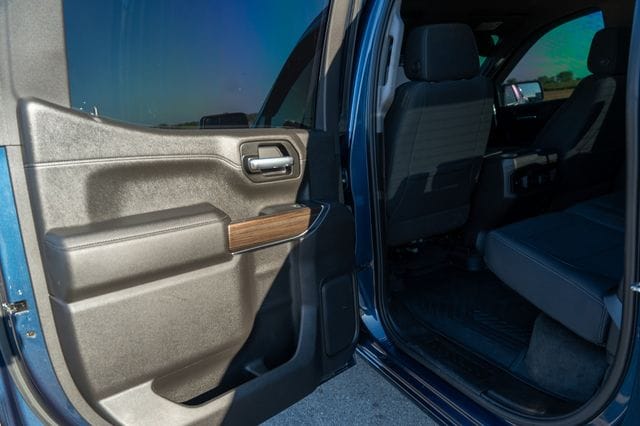 2021 CHEVROLET SILVERADO - Image 19