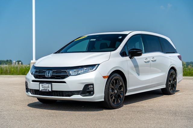 2025 Honda Odyssey photo 3