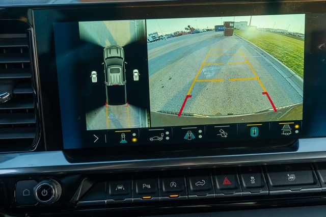 2023 CHEVROLET SILVERADO - Image 35