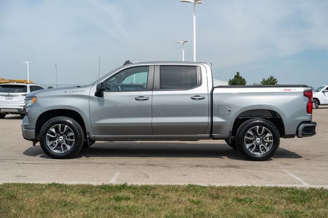 2023 CHEVROLET SILVERADO - Image 4